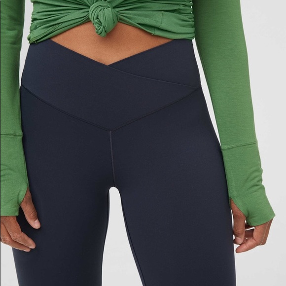 crossover leggings offline